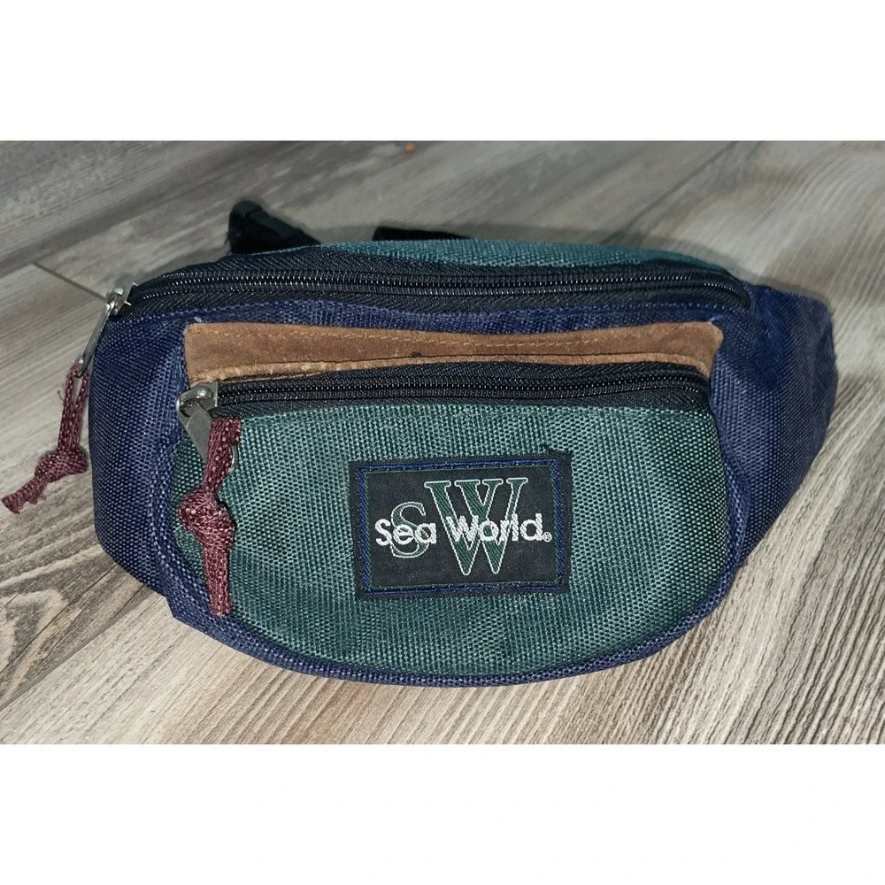 VINTAGE SEA WORLD FANNY PACK BAG Adult Adjustable‎ Spell out 3 Pocket Leather